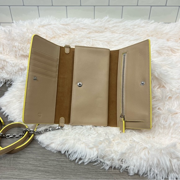 NWOT MCM Aren Wallet on Chain Crossbody - Picture 2 of 6